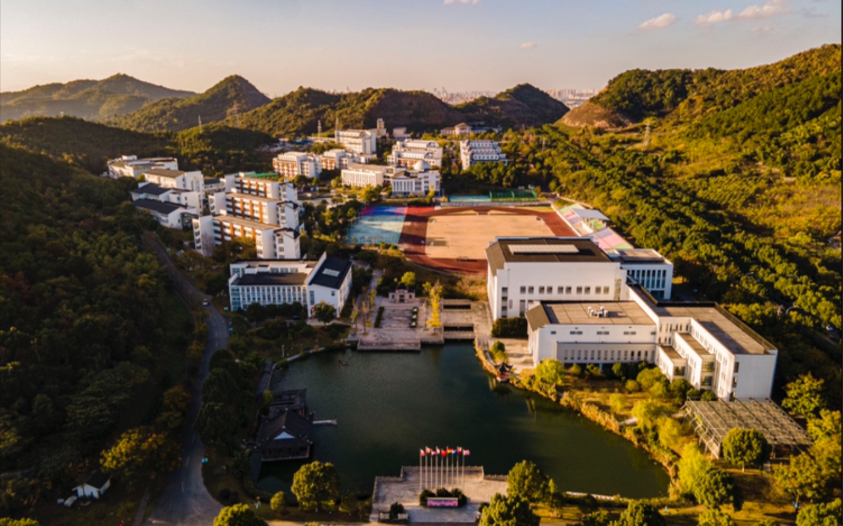 宁波外国语学校航拍,大写的赞_哔哩哔哩_bilibili