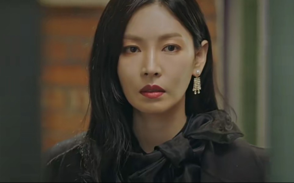 【顶楼】 " 一起来欣赏千书真的盛世美颜吧! "