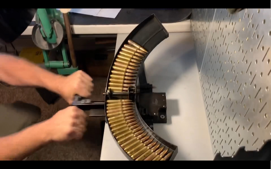 "电锯"的无差别仿制型,扎斯塔瓦m53机枪仅仅只是射速降低了