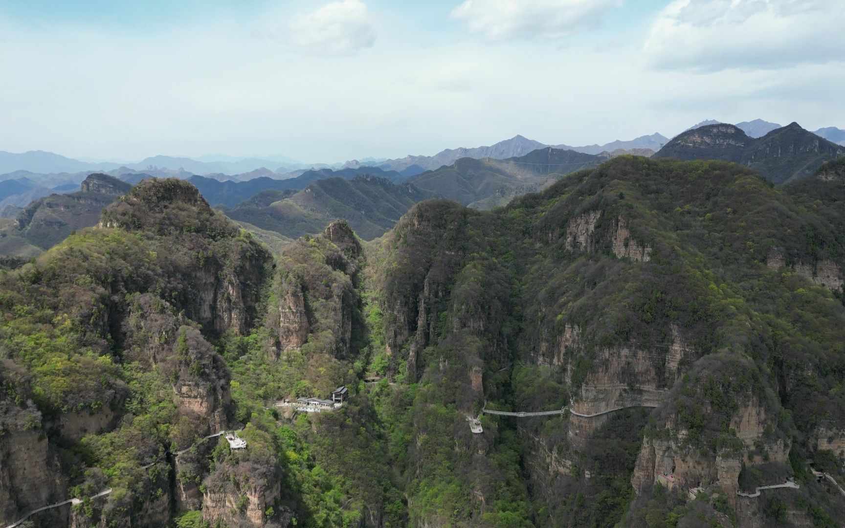 航拍兴隆山