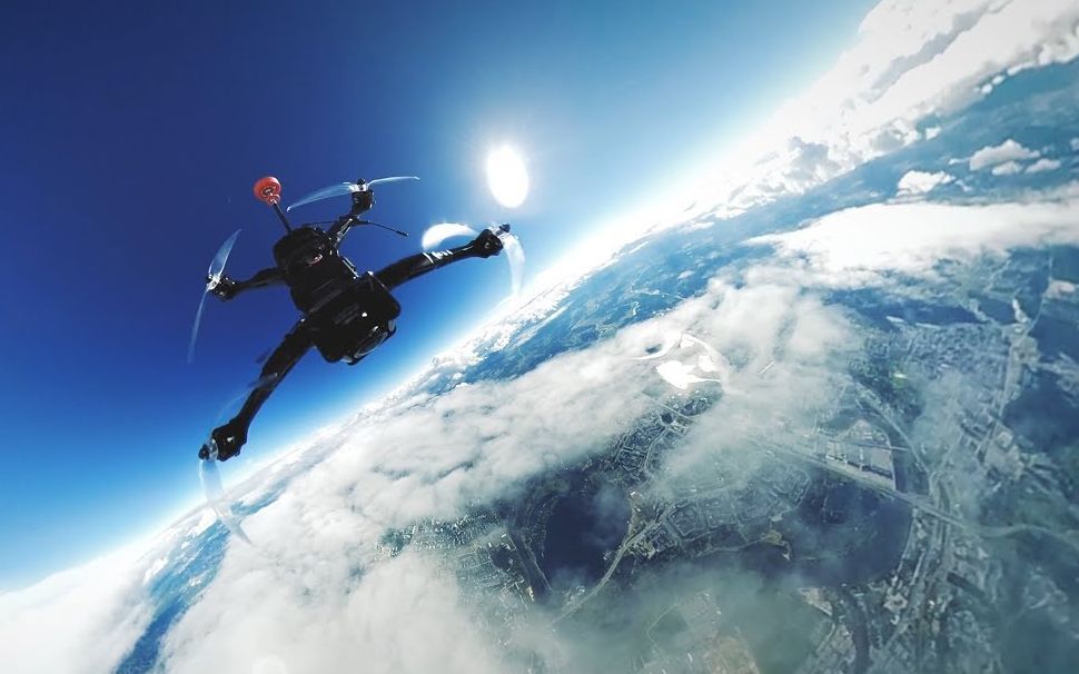 6公里穿越机远航fpv 挂在360全景相机拍摄 体验不同的视角