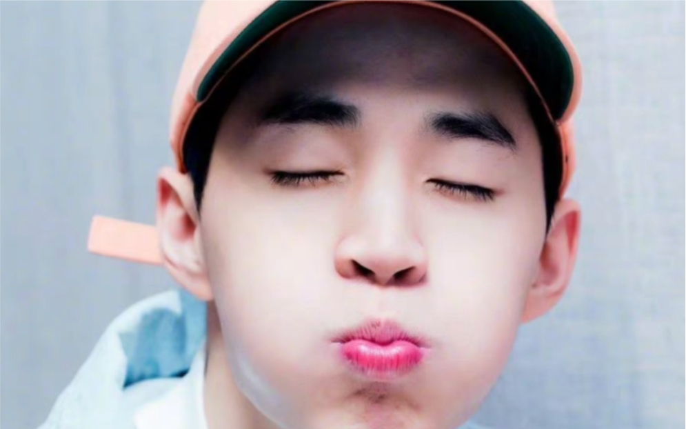 刘宪华henry同款睫毛,爱心鼻孔我儿子竟然都有,最近的henry真的是逆