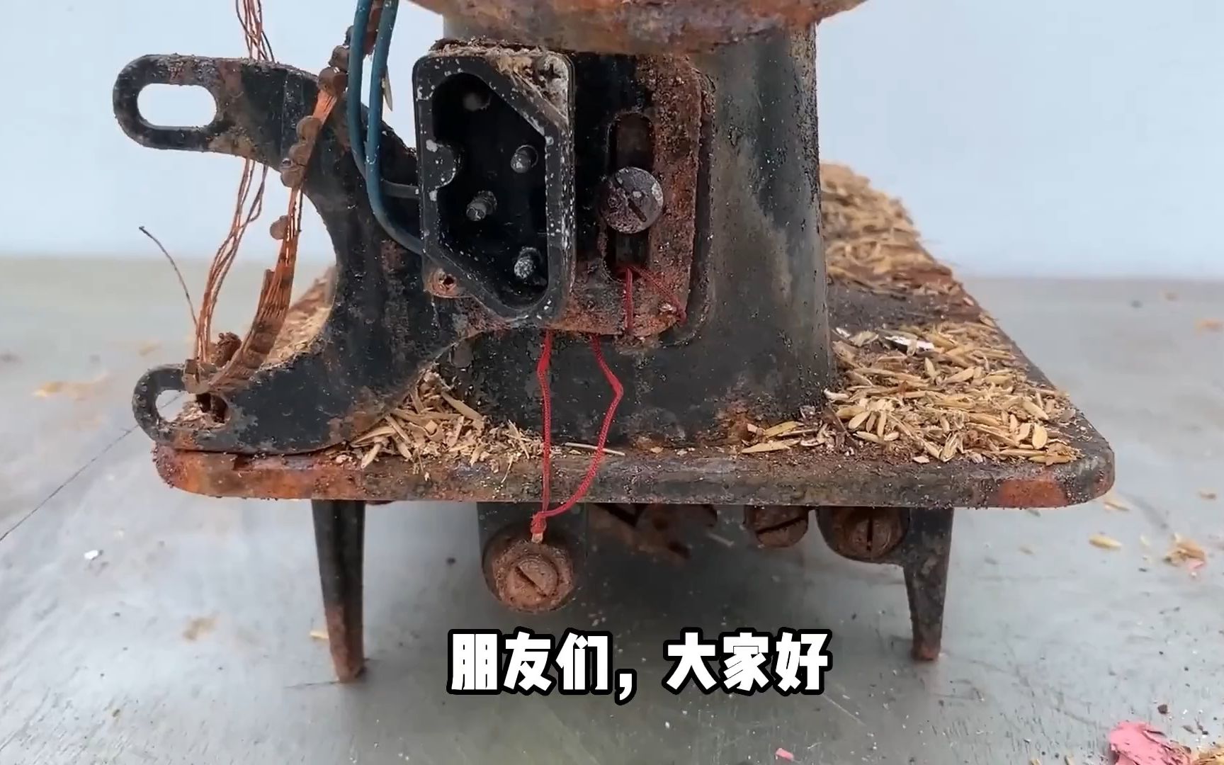 小伙翻新电话机子视频(小伙翻新手机)