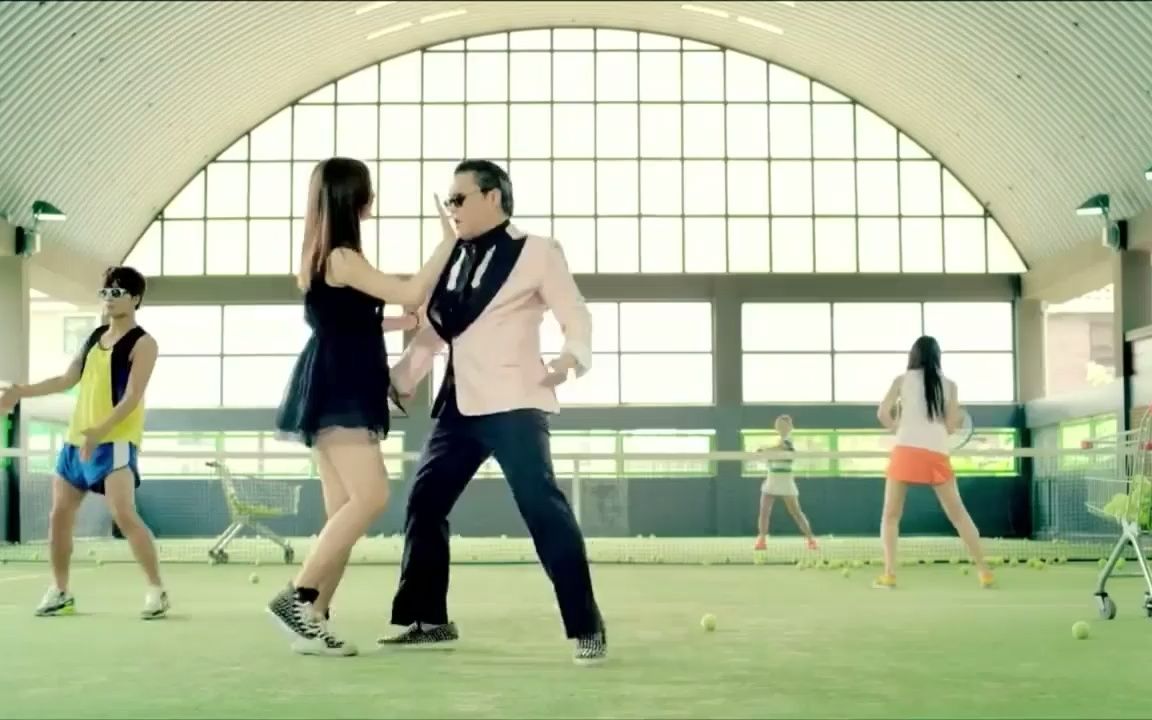 《江南style》mv,原唱:鸟叔psy