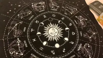 快来现场抽张牌看看对方心里还记得你吗？