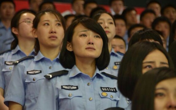 美国网友:为什么中国警察总和我们的不一样?