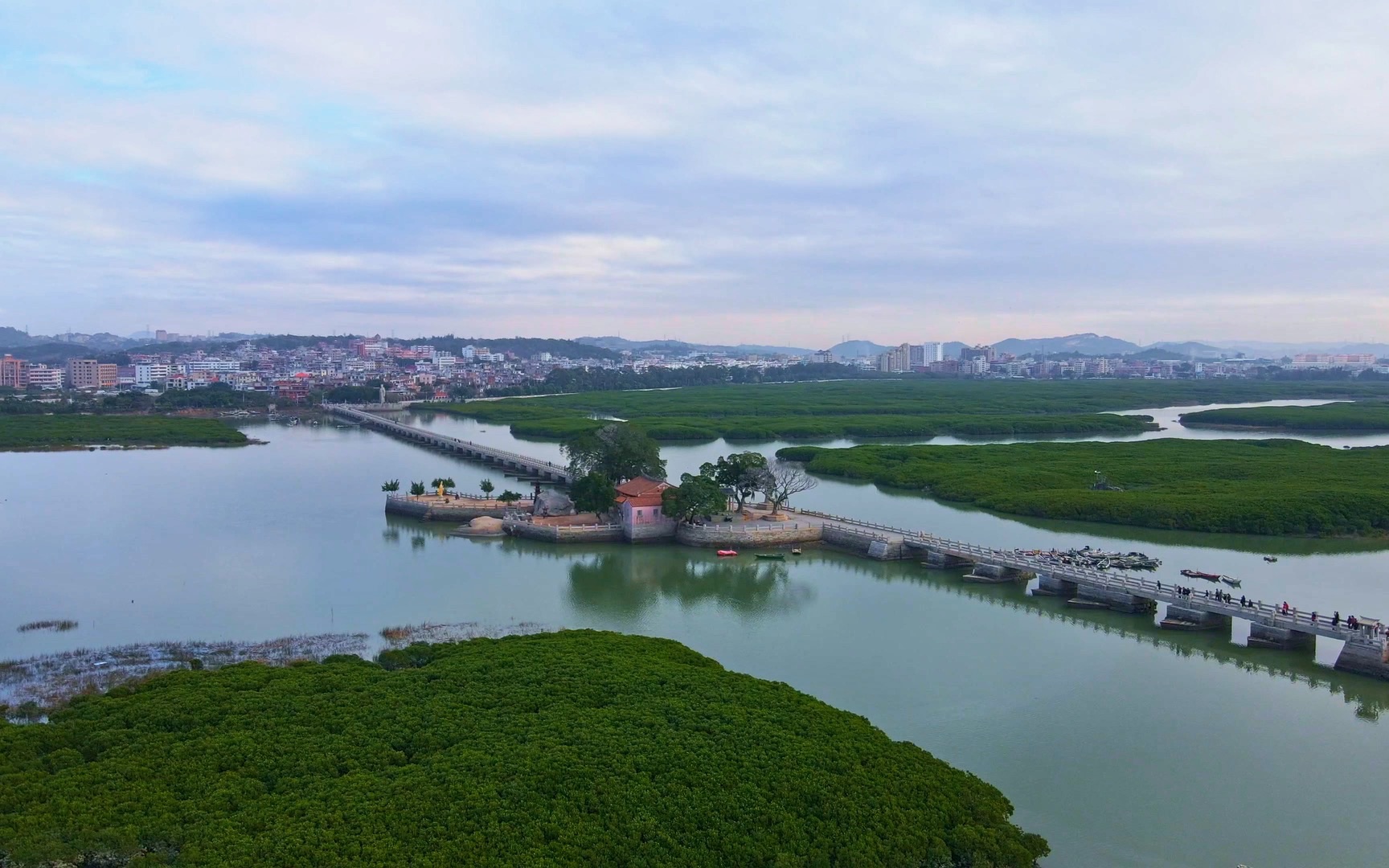 [图]旅游泉州风采洛阳桥+六和塔旅拍值不值得去？