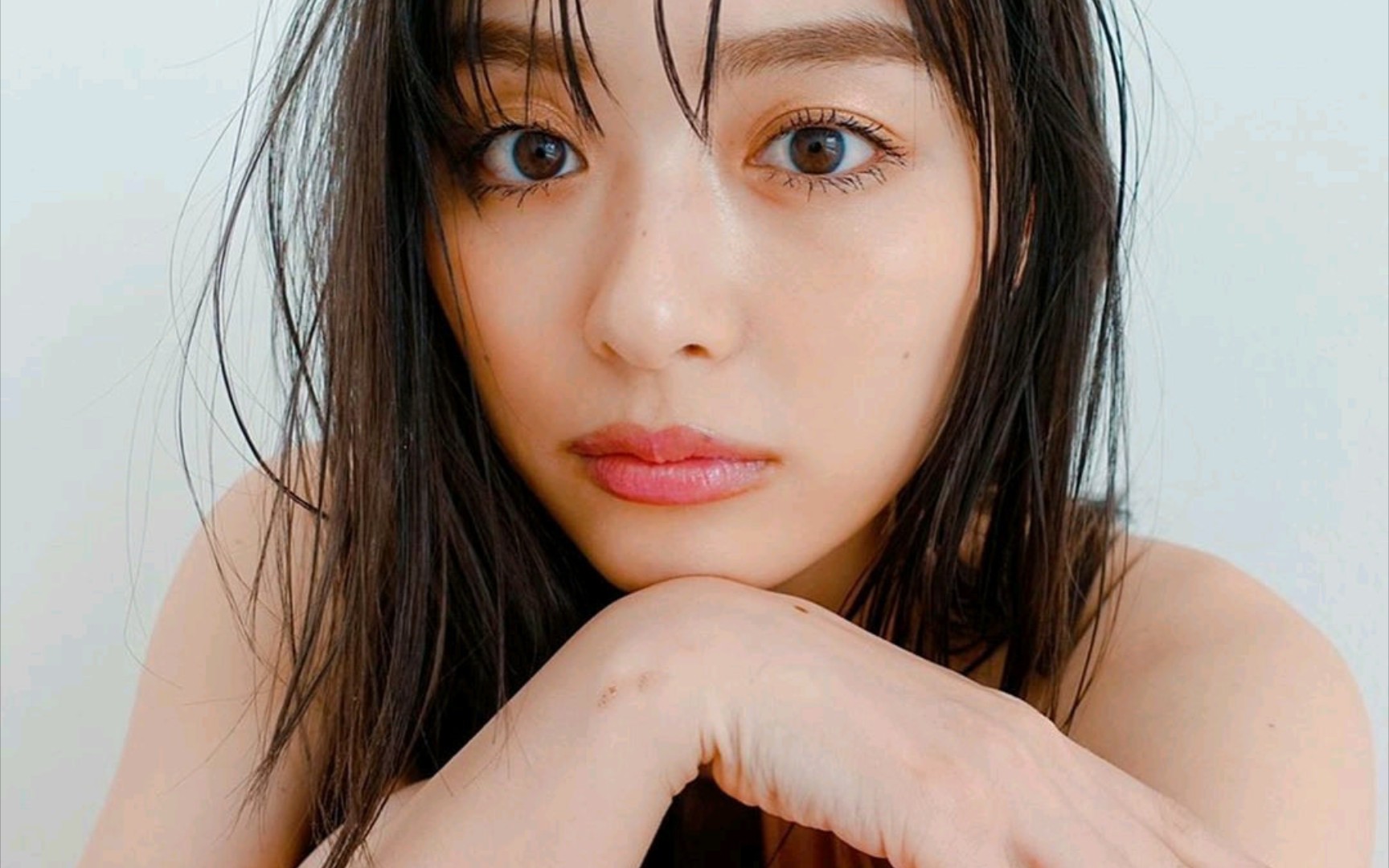 内田理央和浅仓唯写真