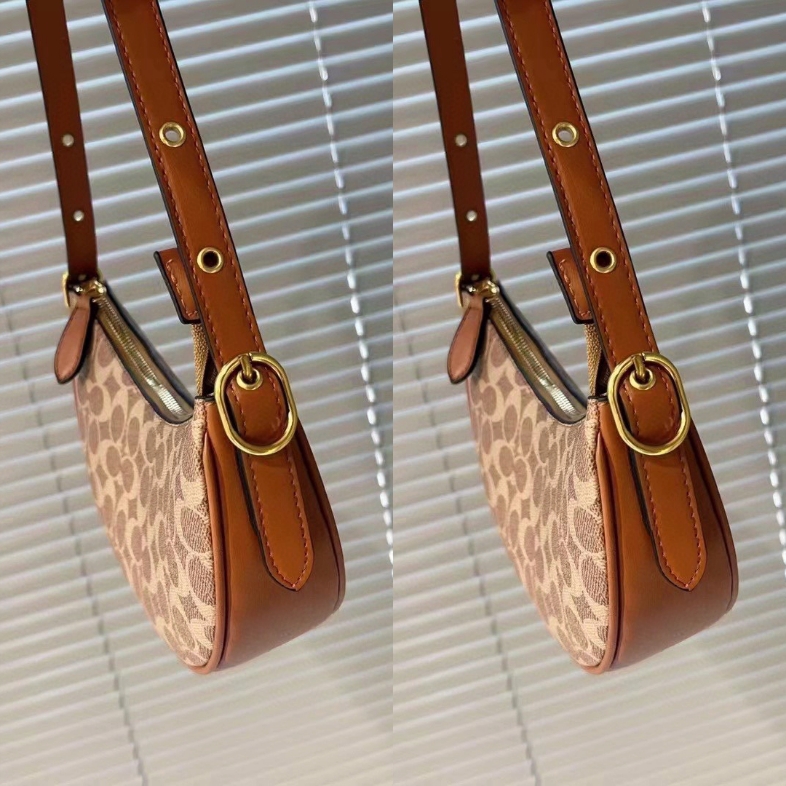 coach蔻驰 专柜月牙包腋下包 配全套礼盒包装对版内标 水洗标 绒布里