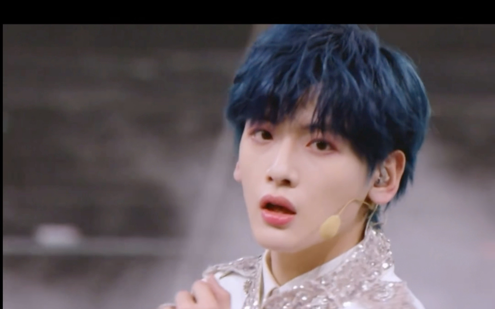 [翟潇闻]. "你走的每一步路都算数"