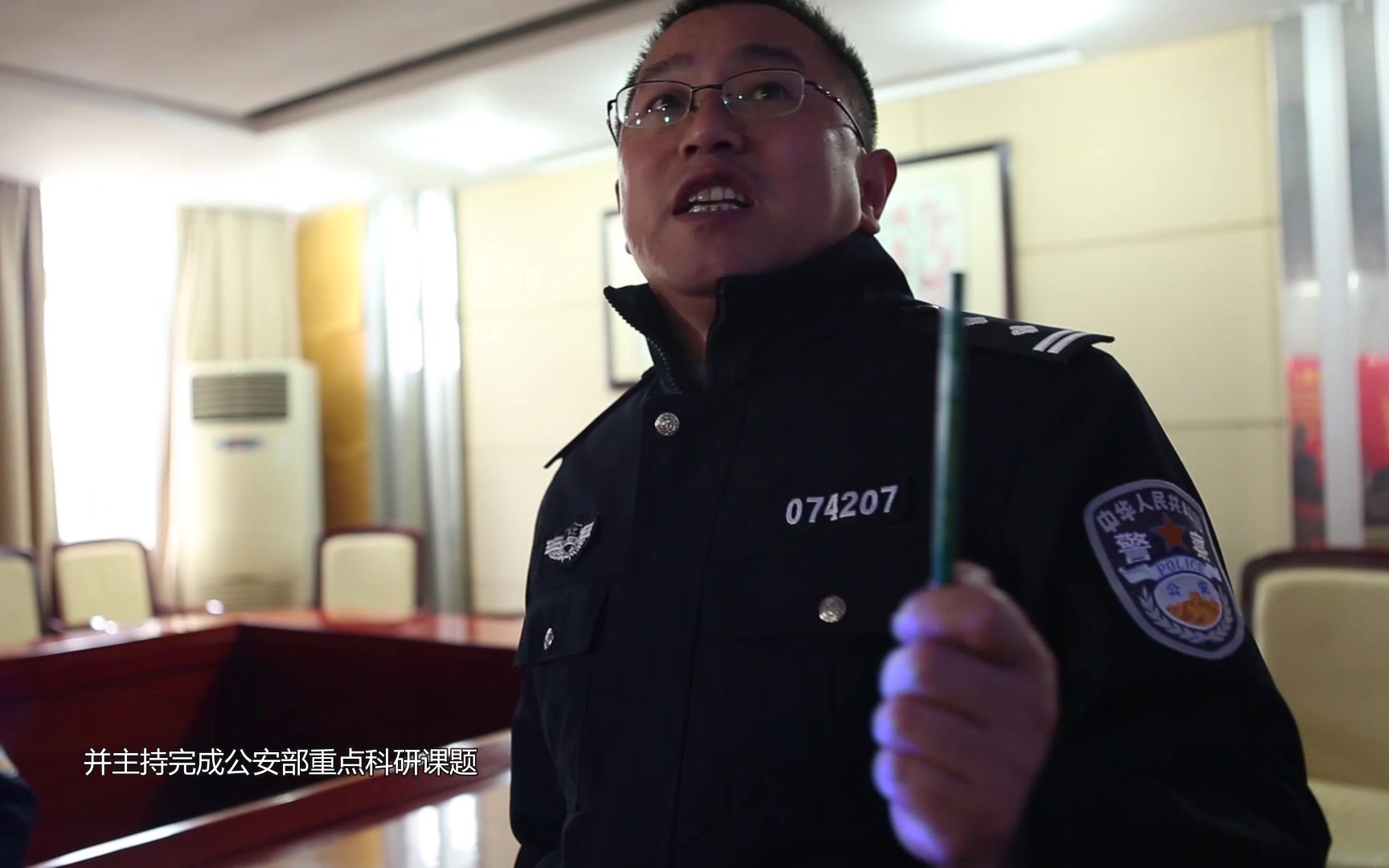百佳刑警自强不息厘清真相湖北王子强