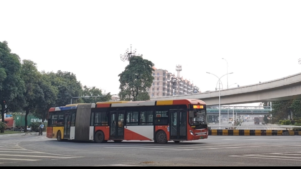 广州公交b1路中车时代巴客龙teg6180bev02