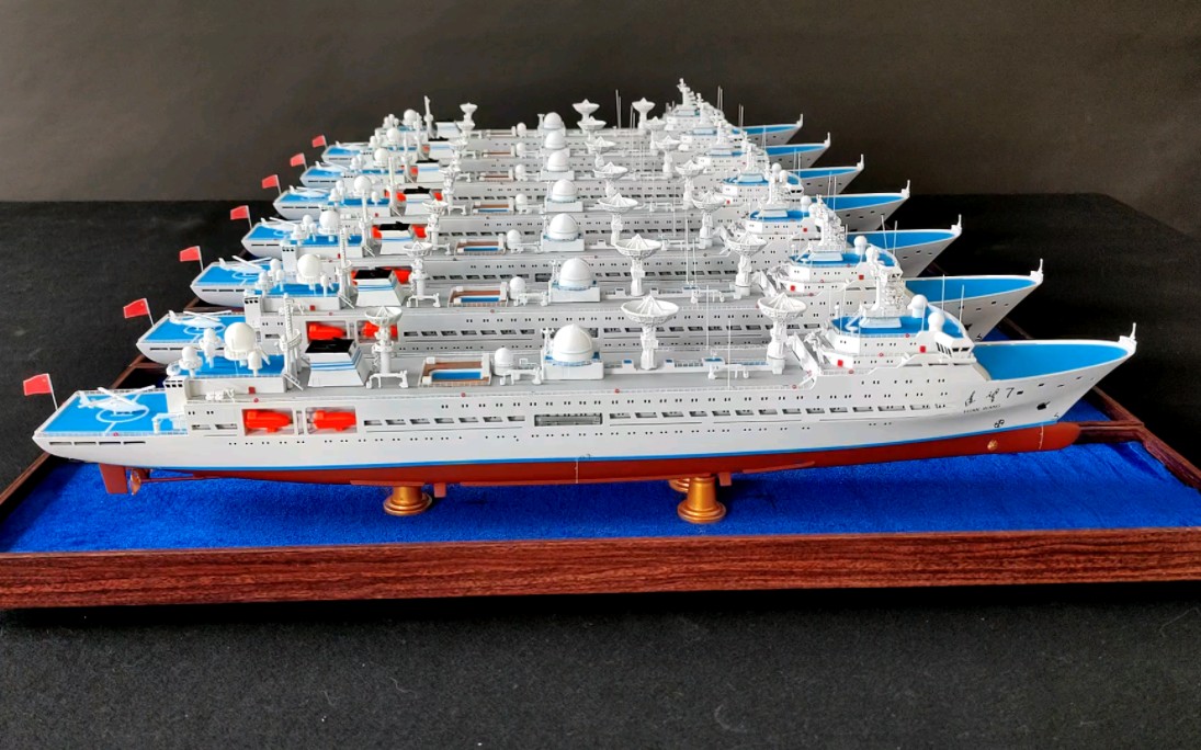 扬州长风船艇模型厂给客人定制的1:400中国航天远洋测量船"远望"7号