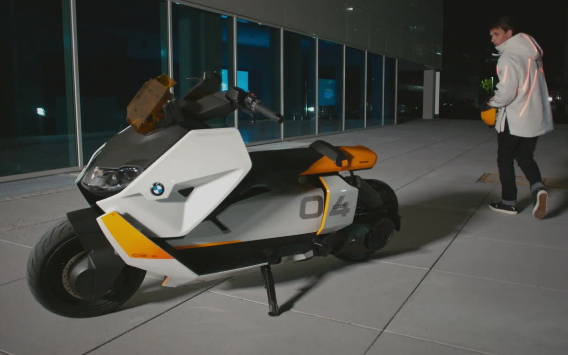 [图]2021 new BMW Definition CE04 electric scooter 官宣片