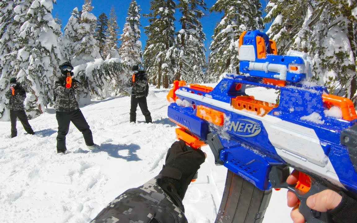 [图]NERF Call of Duty in Real Life Winter Battle