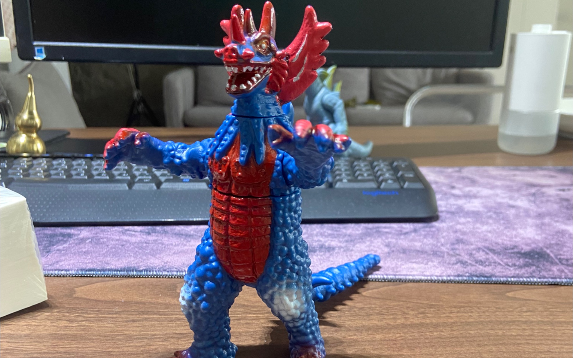 艾斯奥特曼17cm 黑云超兽 雷德杰克 锦江软胶 《看得到的奥特之星!》