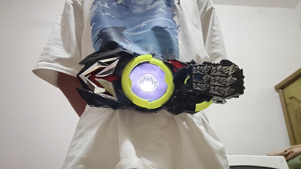 金属簇蝗虫