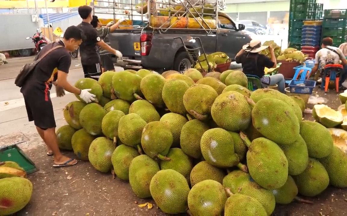 【泰国街头美食】世界上最大的热带水果! 菠萝蜜切割技巧