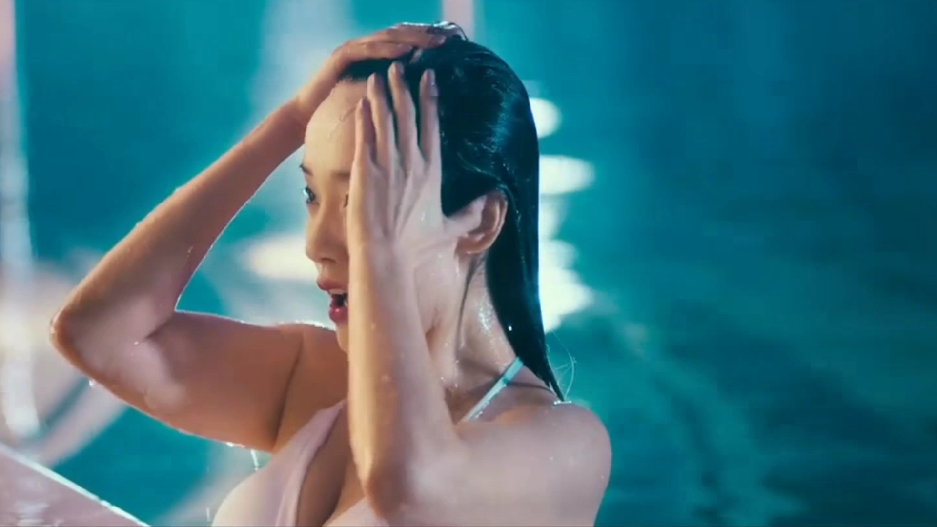 袁华别看了!人家秋雅现在是大嫂!