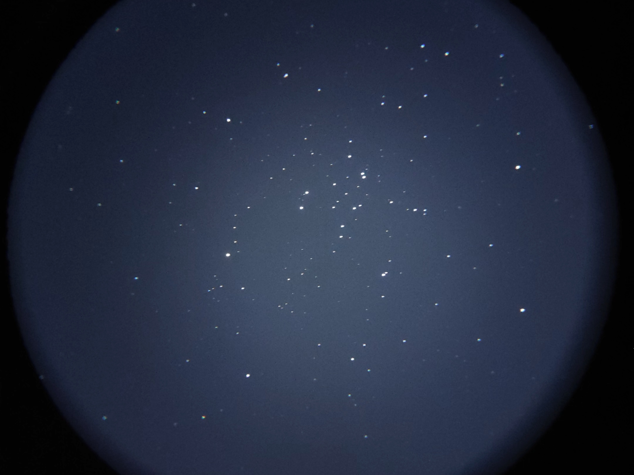 M34,NGC 1039,位于英仙座的疏散星团,年龄至少2亿年,直径14光年,有100颗成员星,距地1500光年,在梅西耶天体中距离地球第7近哔哩哔哩bilibili