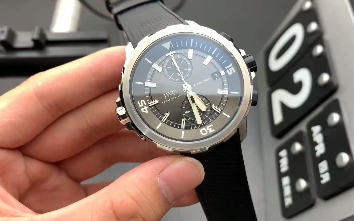 【v6 】iwc万国表海洋时计"鲨鱼"特别限量版计时腕表,44×17mm,最热销