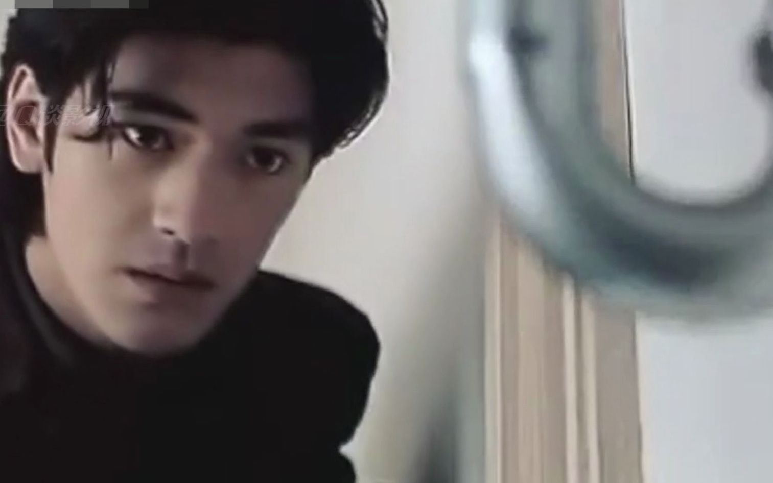 港片男神之金城武极具杀伤力的漫画颜值极具故事感的忧郁眼神他的英俊