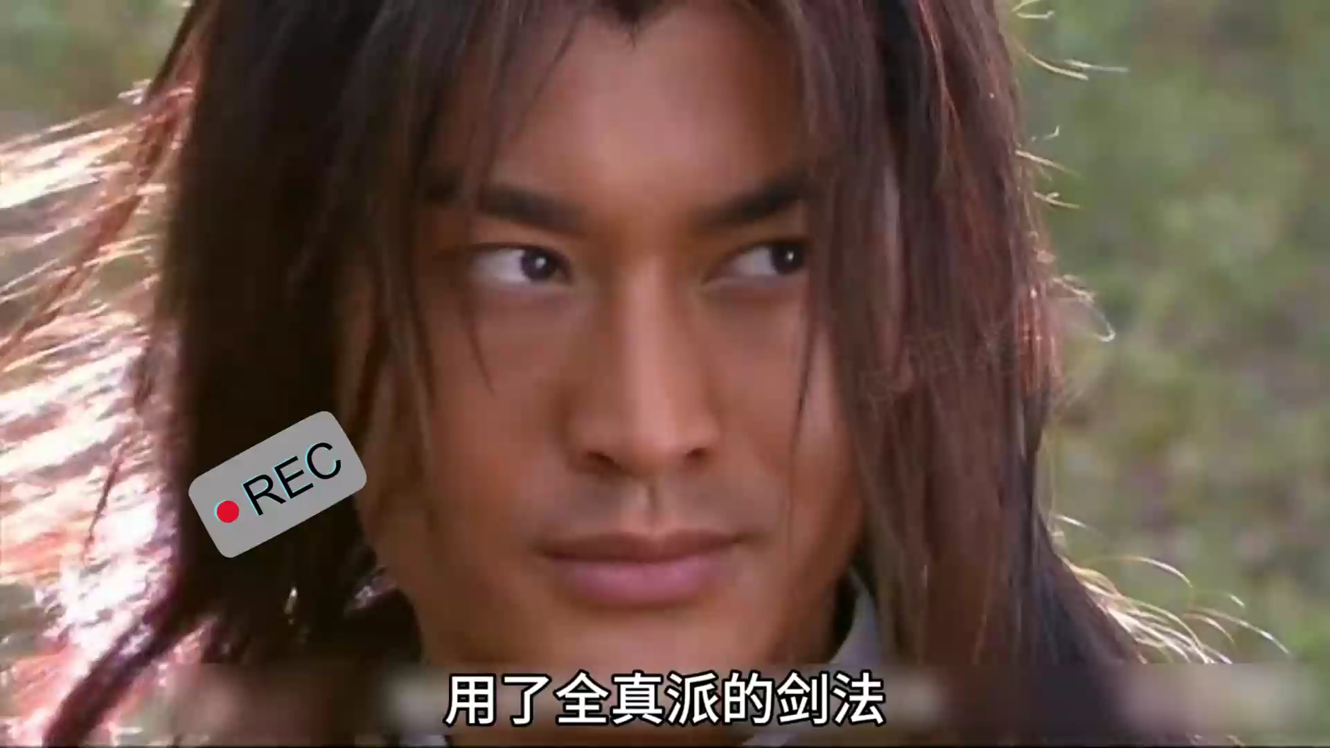 武林大会上小龙女与金轮法王对战,杨过和郭靖合力杀出