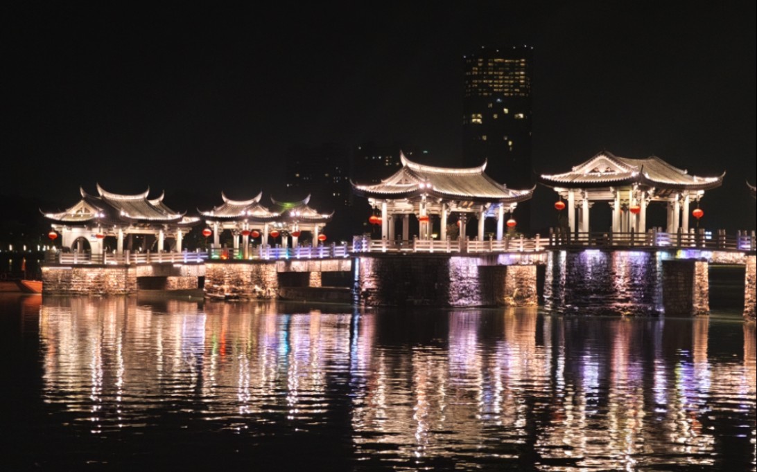 广济桥灯光秀2021图片
