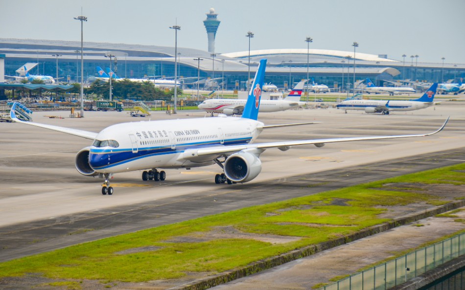 中国南方航空首架a350落地广州_哔哩哔哩 (゜-゜)つロ 干杯~-bilibili