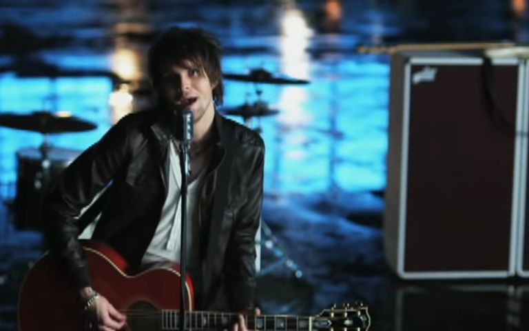 [图]Boys Like Girls - Two Is Better Than One