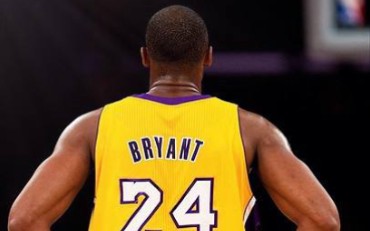 睡不着,用科比打了把nba2k20,还顺便剪了个小视频,manba neverout!