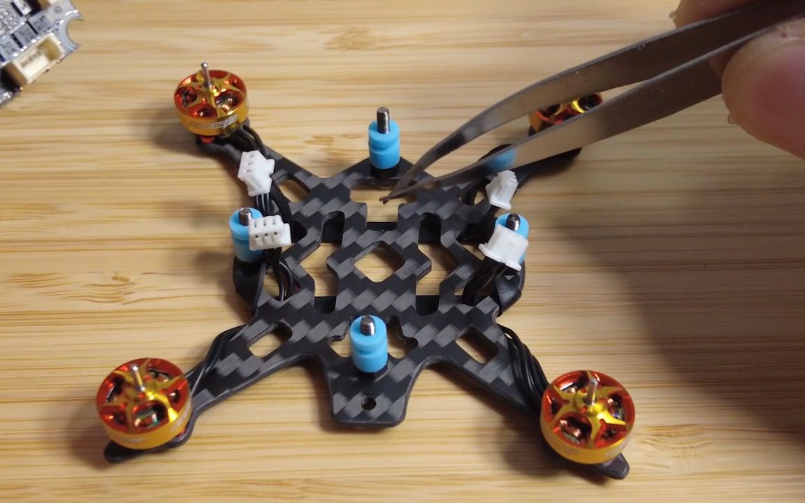 1s锂电微型穿越机