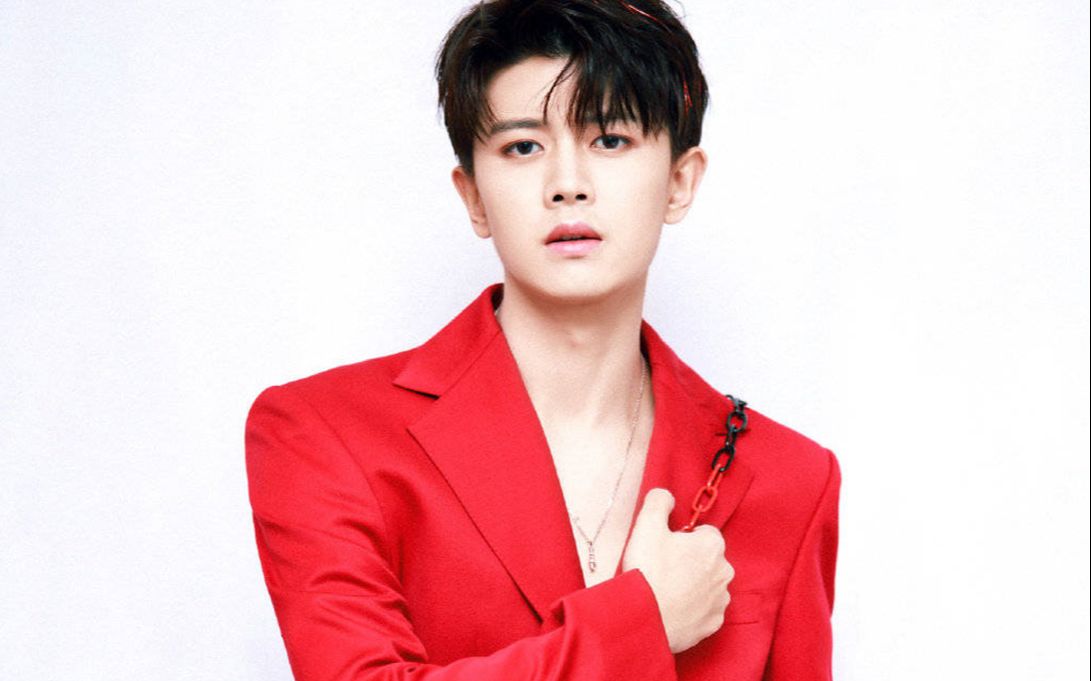 【任嘉伦】【 舔屏向】 哥哥超a,超可爱《抓住一只又a又奶的嘉伦》