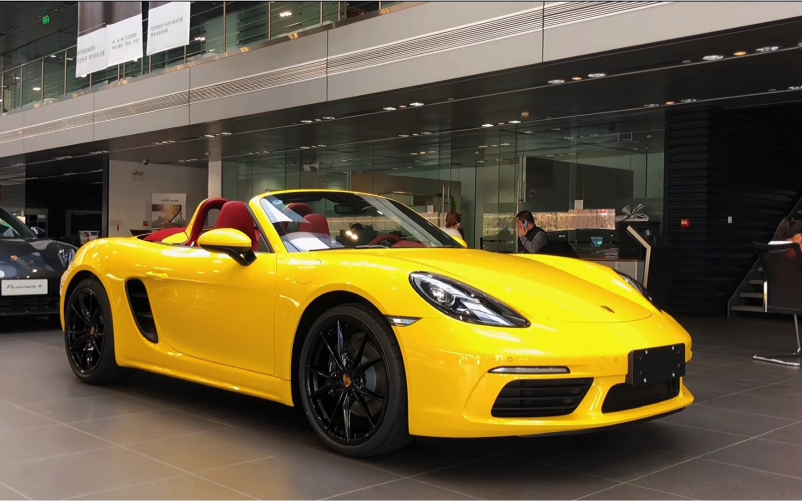 2022 porsche 718 boxster 已就位 —— 718中的"黄色い闪光" きいろ