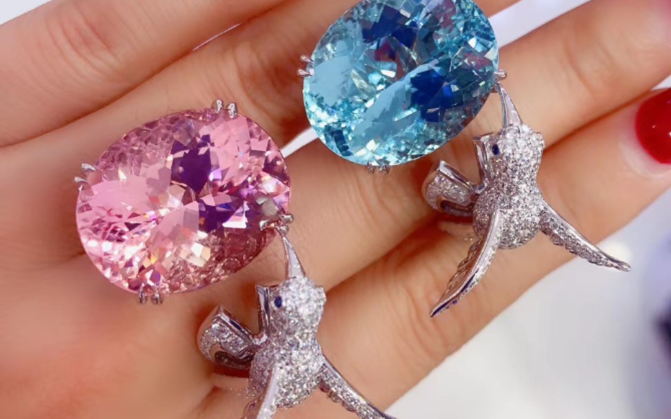 宴会的焦点,艳压群芳的明星珠宝,宝诗龙蜂鸟戒指了解一下.