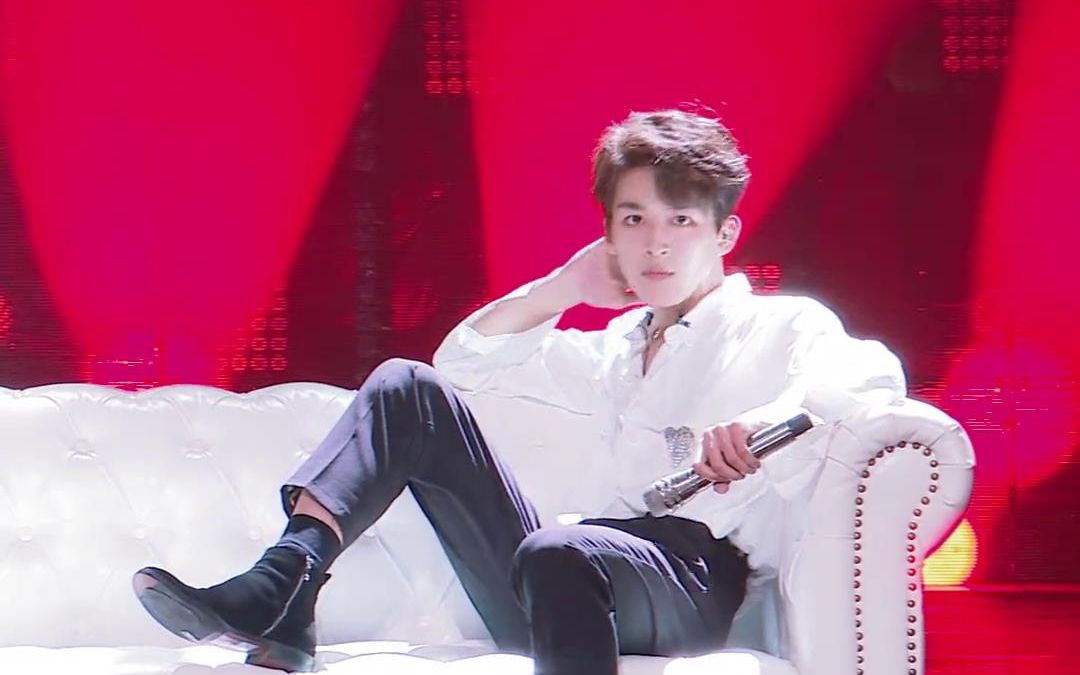 创造营2019何洛洛lesion直拍