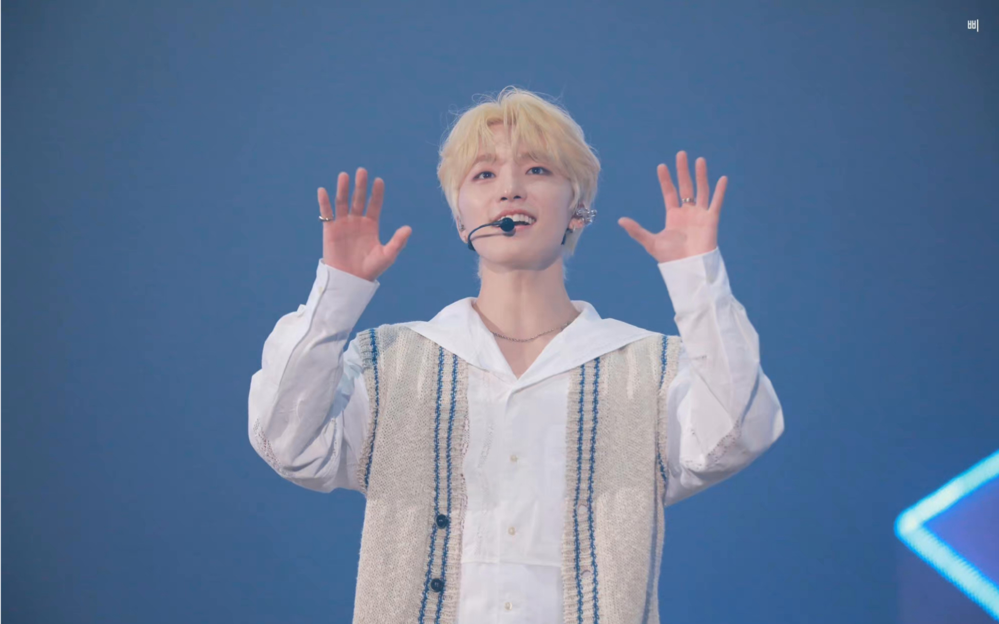 双面爱豆|李灿|呆呆水獭x帅气小灿