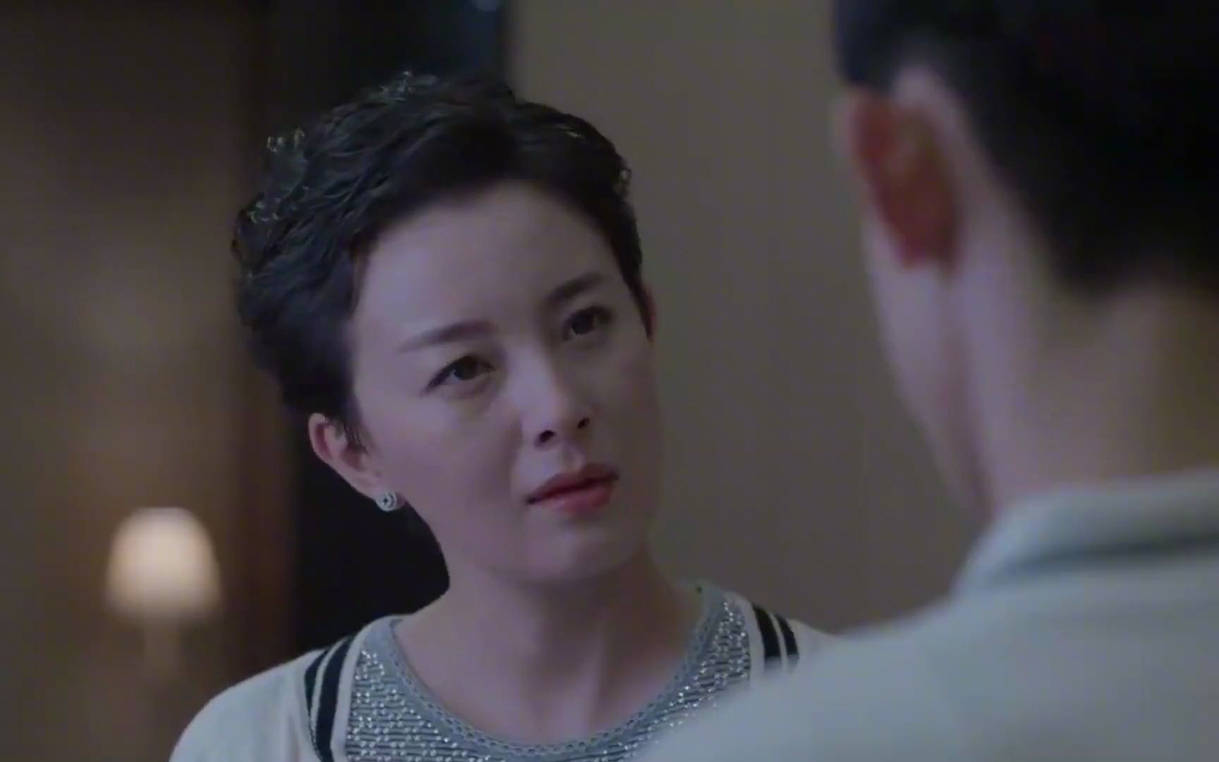 少年派:钱三一发飙要揍后妈,当面霸气怒吼,后妈气到颤抖!