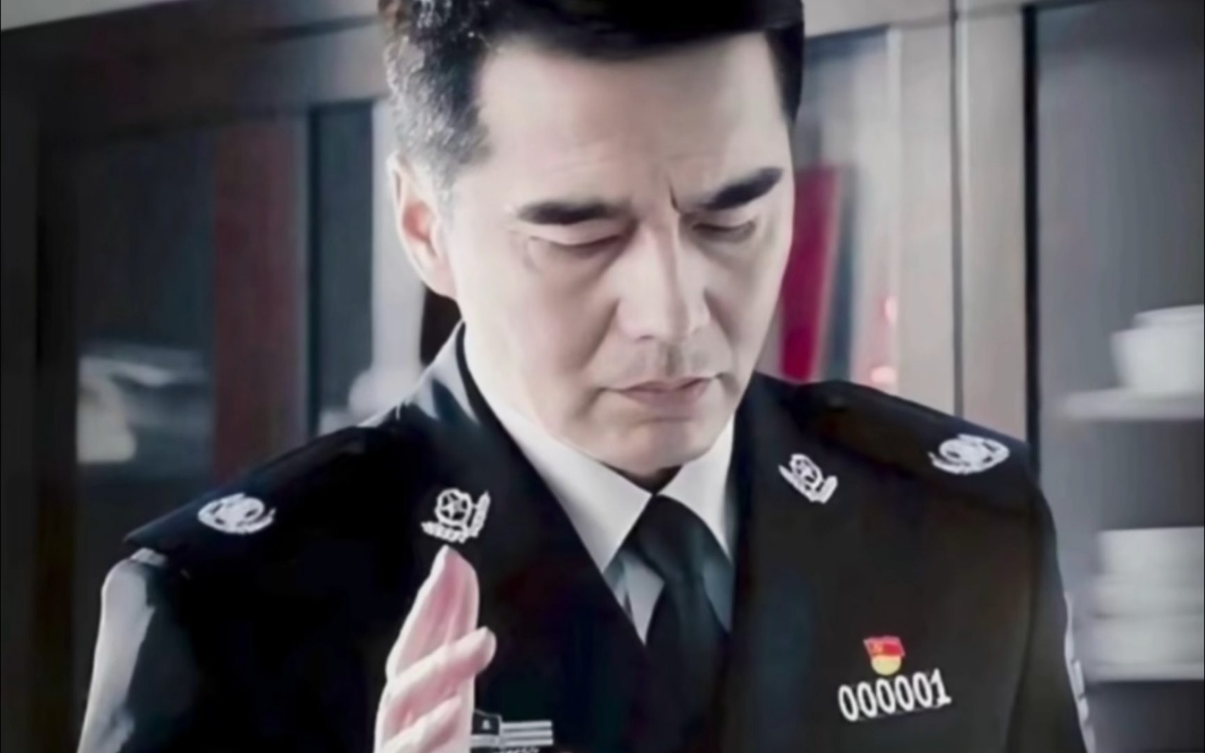 摆手不是拒绝,而是告诉你无需多言