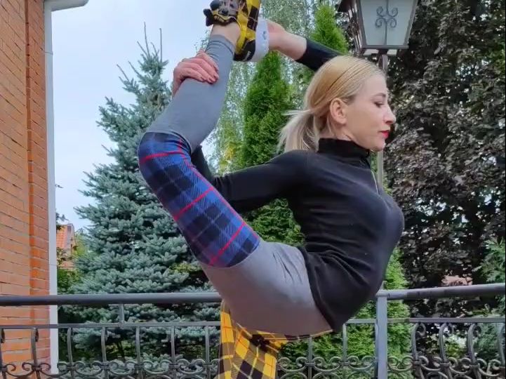 柔术软功 #zlata柔术 #一字马 #柔术下腰 #超级劈叉 #柔术软功劈叉