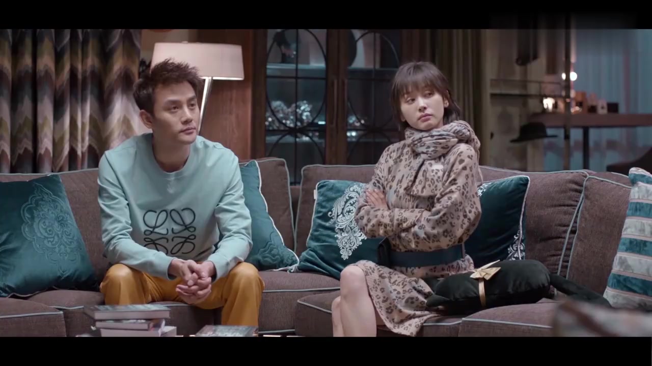 曲爸到曲筱绡家搞突袭,看到两人在学习,把曲连杰一顿怼