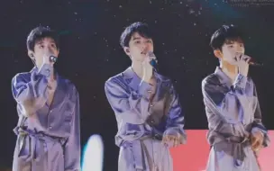 Download Video: 【TFBOYS】千玺最开始好嗲，这次大哥不在，两只被迫营业好好笑哈哈哈