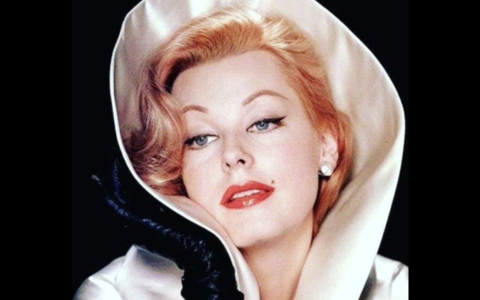 阿琳·达尔拍摄广告短片