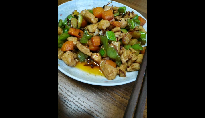 美味炒鸡丁教程分享来咯 炒鸡丁_哔哩哔哩 (゜-゜)つロ 干杯~-bili