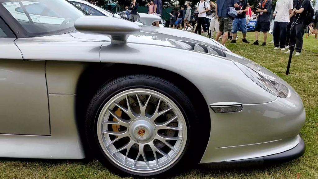 保时捷911 gt1 街道版