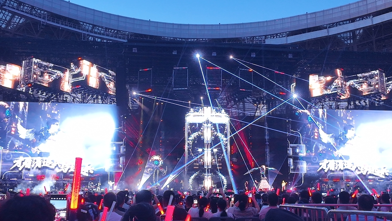 "深深的"周深巡回演唱会西安场7.27《请我不改》舞美