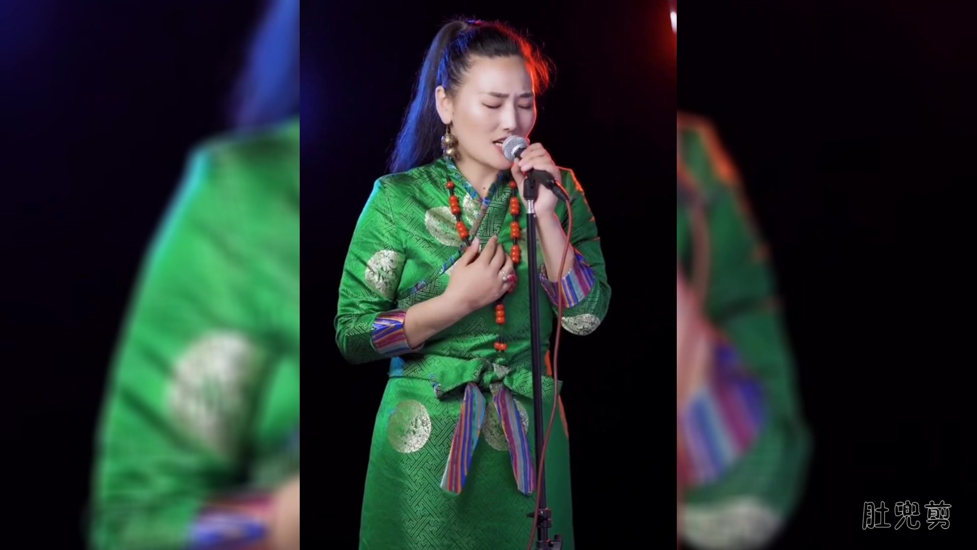 最新火爆广场舞神曲--野花香-- 莫斯满--绿衣版