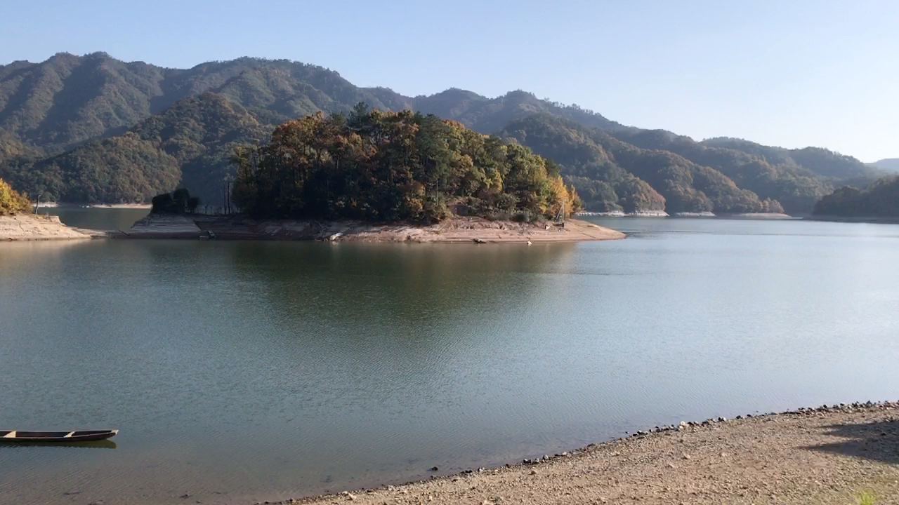 活动作品前吴通济桥水库