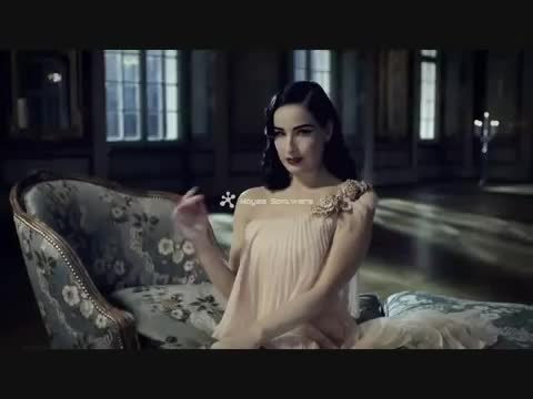 [图]【洋风物志】Dita Von Teese的表演（Perrier Commercial/Website）