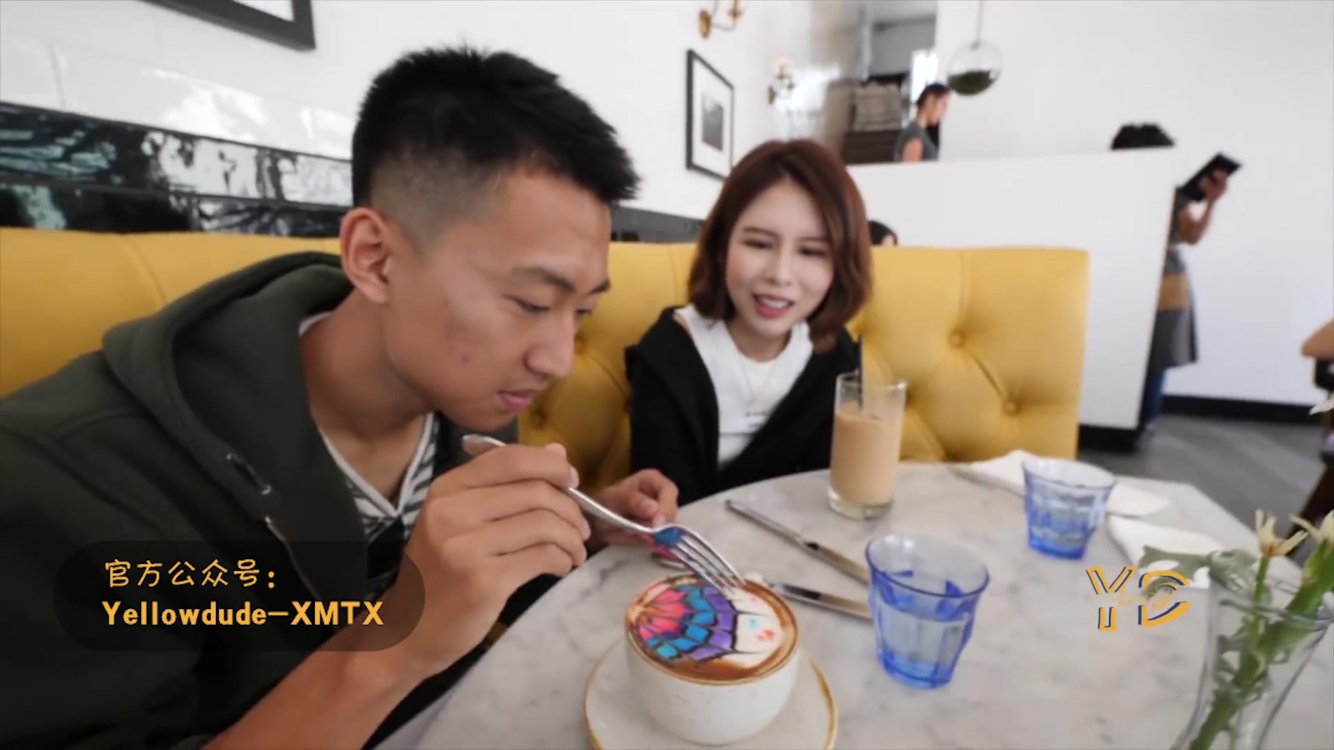 试衣间里的那些事!yellow dude